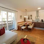 Exclusive Apartments: Zell Am See-kaprun With Sommerkarte & Tauern Access Apartment