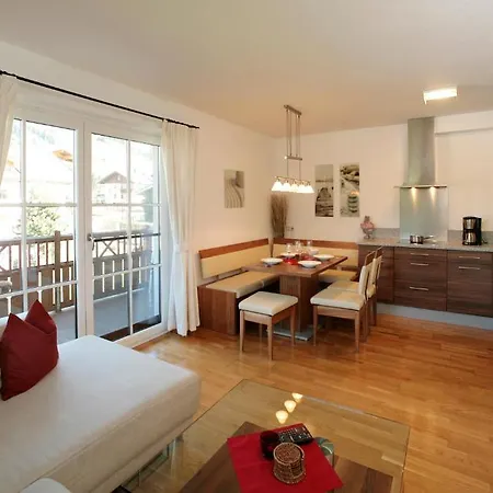 Exclusive Apartments: Zell Am See-kaprun With Sommerkarte & Tauern Access Apartment